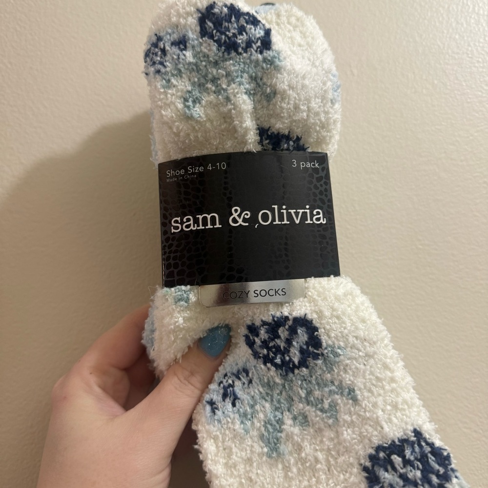 New with tags fuzzy socks - Sam & Olivia - blue and winter